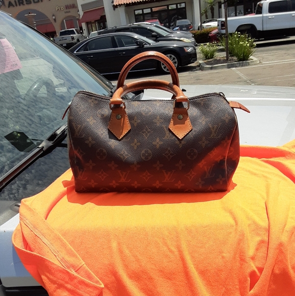 Louis Vuitton handbag - Picture 1 of 4